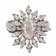 Inel mid-century Starburst din aur alb 18k decorat cu diamante naturale 0.90 ctw | Franța cca.1965 Inel mid-century Starburst din aur alb 18k decorat cu diamante naturale 0.90 ctw | Franța cca.1965